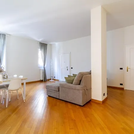Station 150 Mq Apartment Mailand