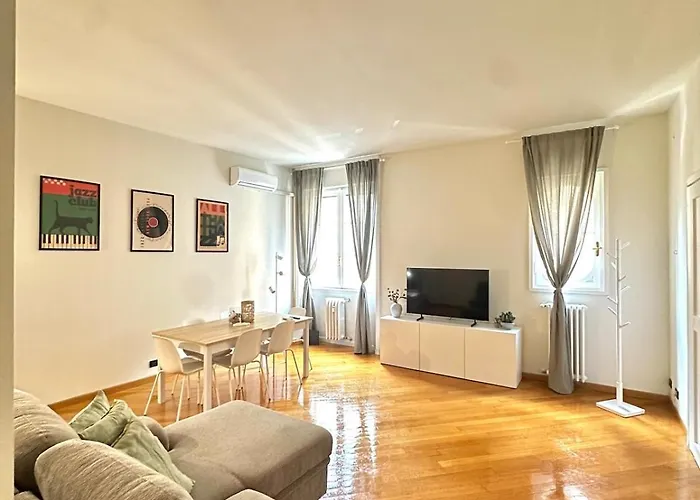 Station 150 Mq Apartment